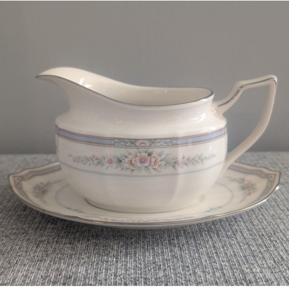 Noritake "Rothschild" Ivory China, Gravy Boat with Underplate, Platinum Trim EUC
